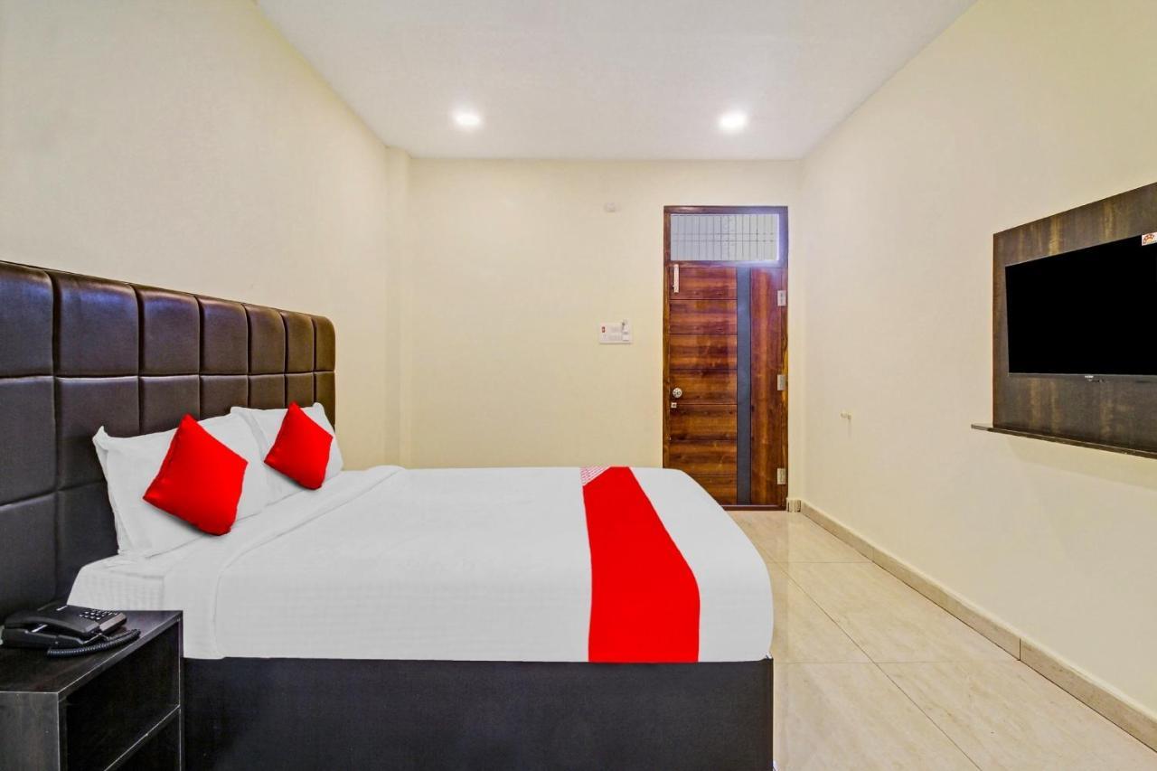 Super Hotel O Lakshmi Royal Inn Warangal Ngoại thất bức ảnh